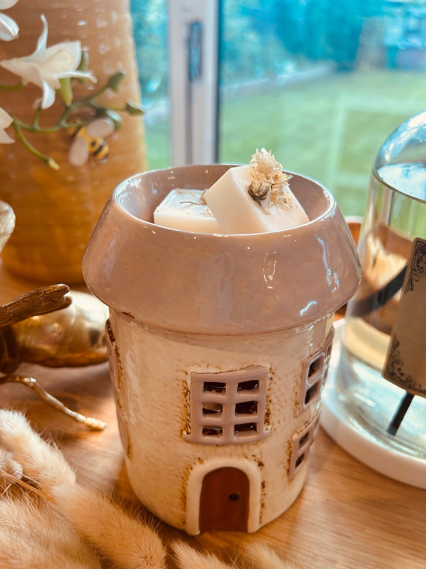 Village Pottery Warmer Windows Cream - Carly's candles & wax melts