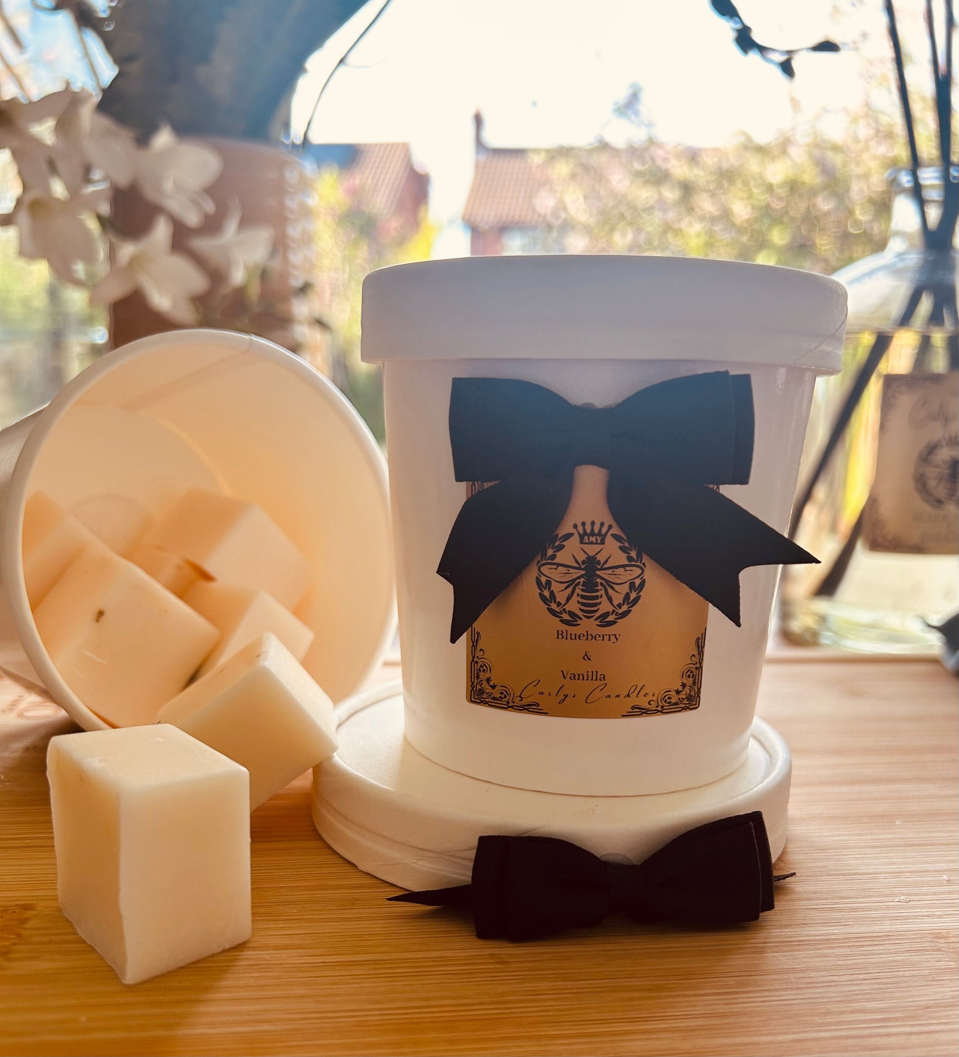 Blueberry & Vanilla Botanical cubed wax melt pot - 8 cubes included - Carly's candles & wax melts