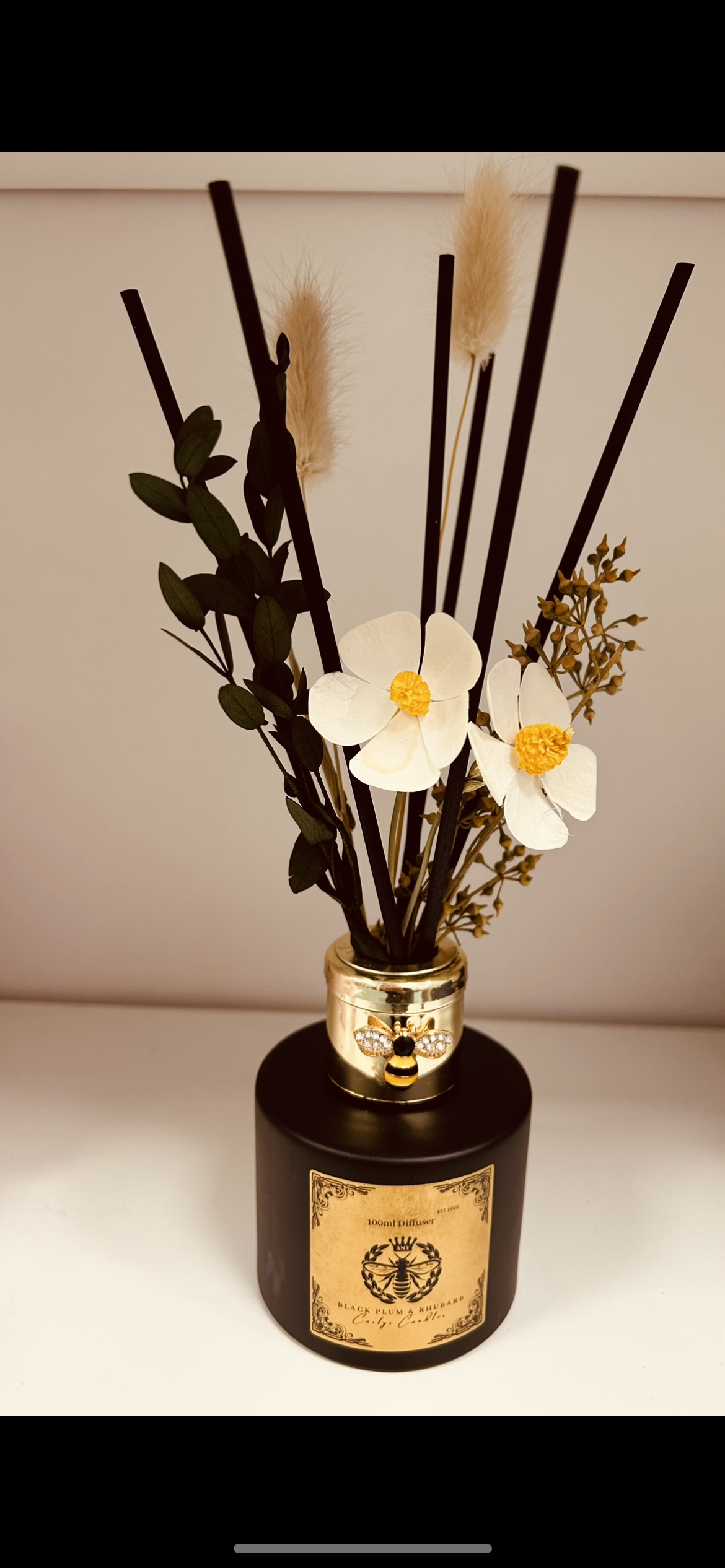 FLOWERS to make your diffusers look stunning - Carly's candles & wax melts