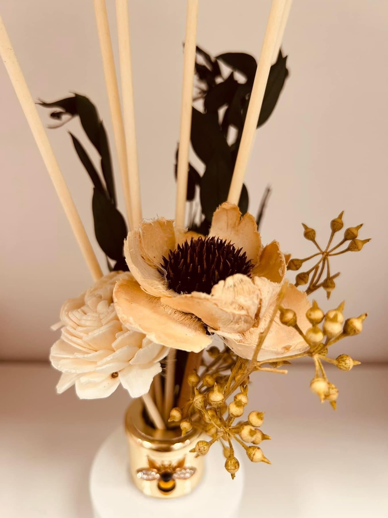 FLOWERS to make your diffusers look stunning - Carly's candles & wax melts