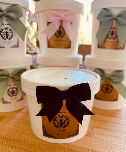 Pot of 8 Botanical soy wax melts- Savage - Carly's candles & wax melts